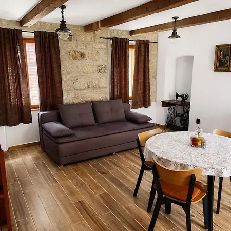 One-bedroom In The Heart Of شقة كورتْشولا